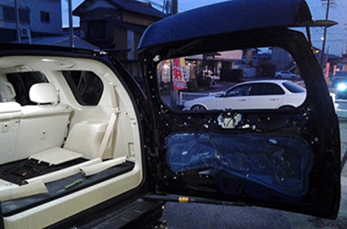 リヤドア開口部(ランクルプラド)オープン