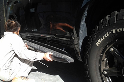 ランクルプラドへサイドステップ取付完了