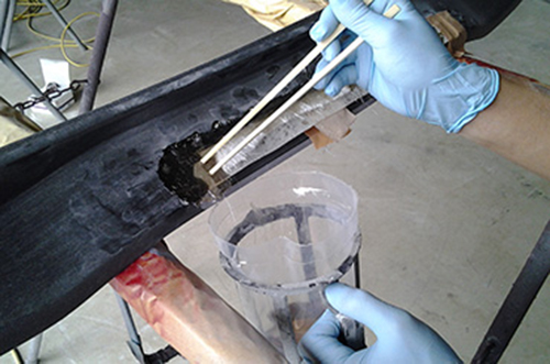 ファイバーにて加工して成形です。